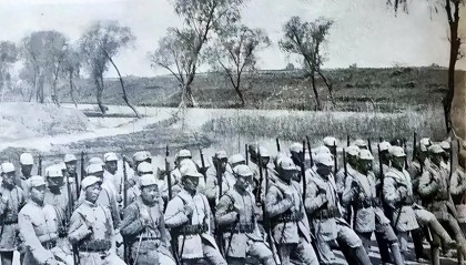 S赛官网-新四军刚冲出日军包围圈，旅长却下令：打回去，日军人数不对劲！