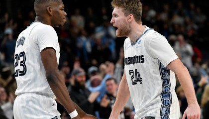 考沃德21+8兰代尔16+9 灰熊末节发威主场逆转篮网