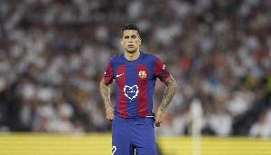 直播观看-每体：巴萨在找坎塞洛模板的边后卫，但这几乎是不可能的任务