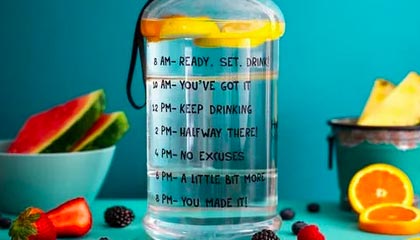 巴西杯前双方球迷发生冲突，据悉有一人头部中弹不幸身亡