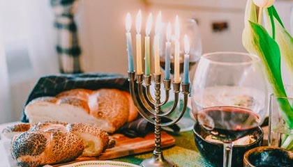 巴西杯前双方球迷发生冲突，据悉有一人头部中弹不幸身亡