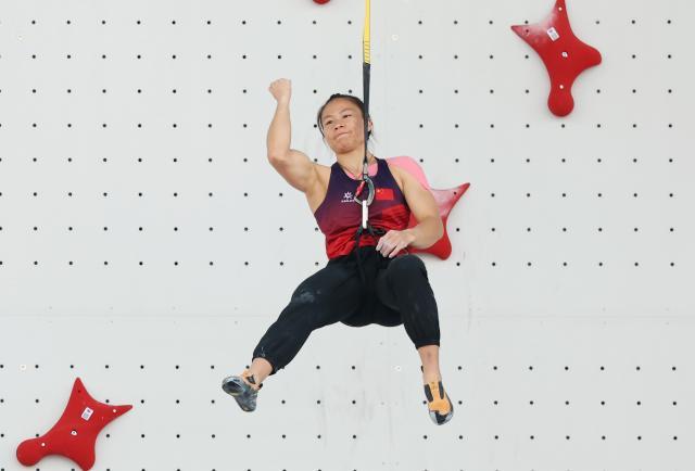 1723120376591000468.jpg 巴黎奥运会丨攀岩——女子速度赛:中国选手邓丽娟获得银牌XxjpseC010312_20240807_MVPFN0A001.jpg