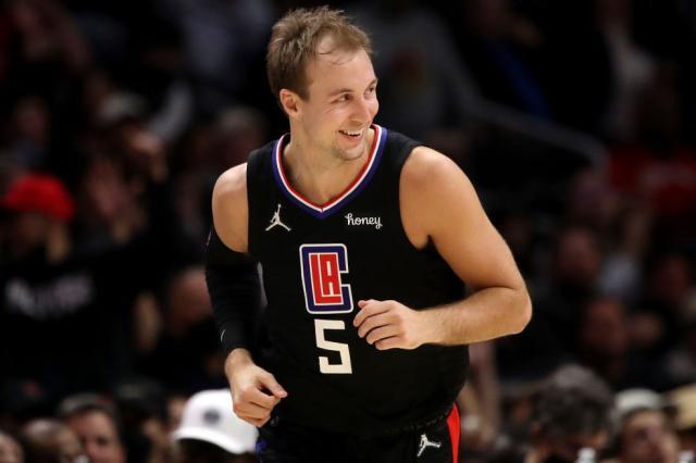 1645200596135017385.jpg gettyimages-1371227342.jpg